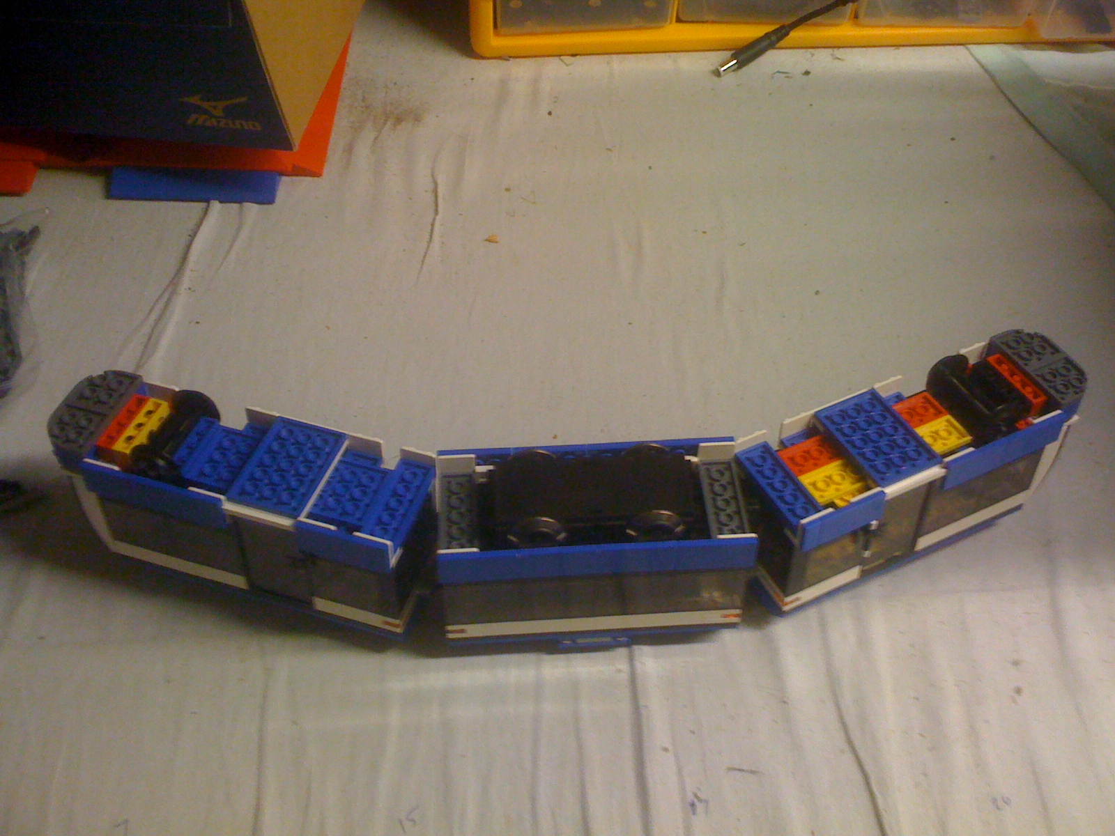 8404_9v_tram_underside1.jpg