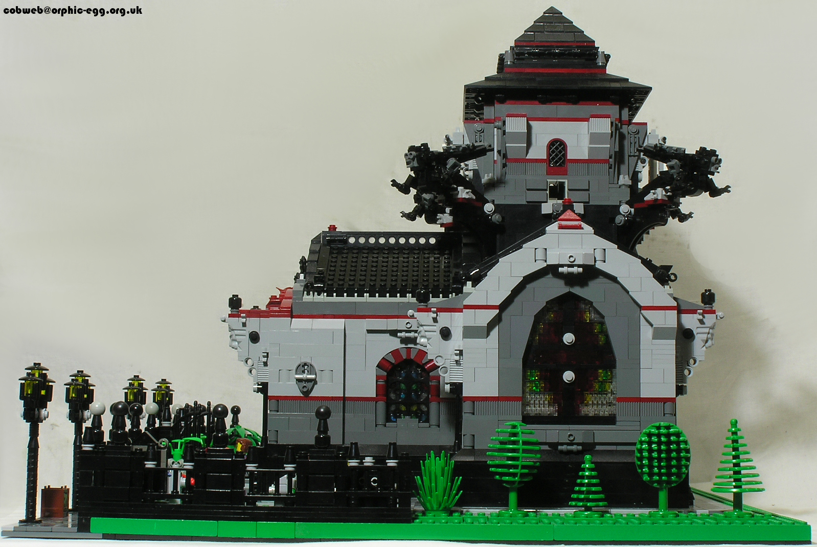 04_lugdinium_church_right.jpg