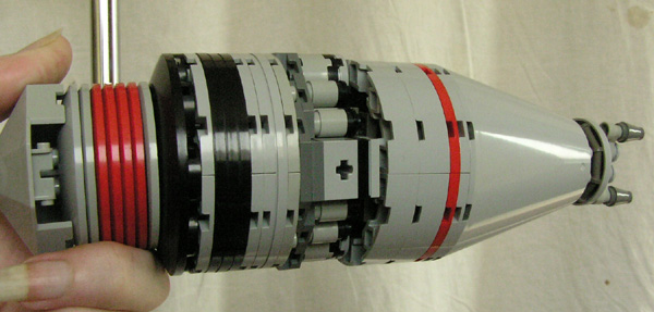 24_b-wing_cockpit_attach_point.jpg