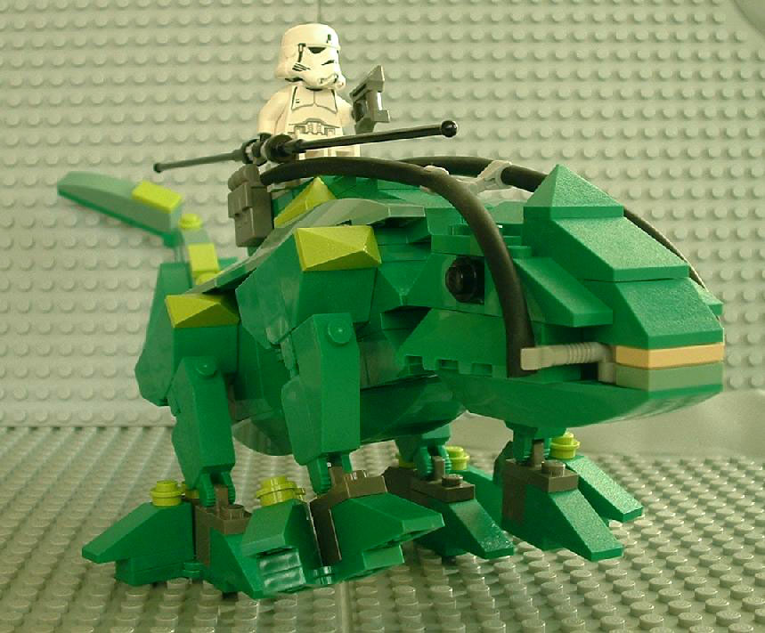 001_damned_droids.jpg