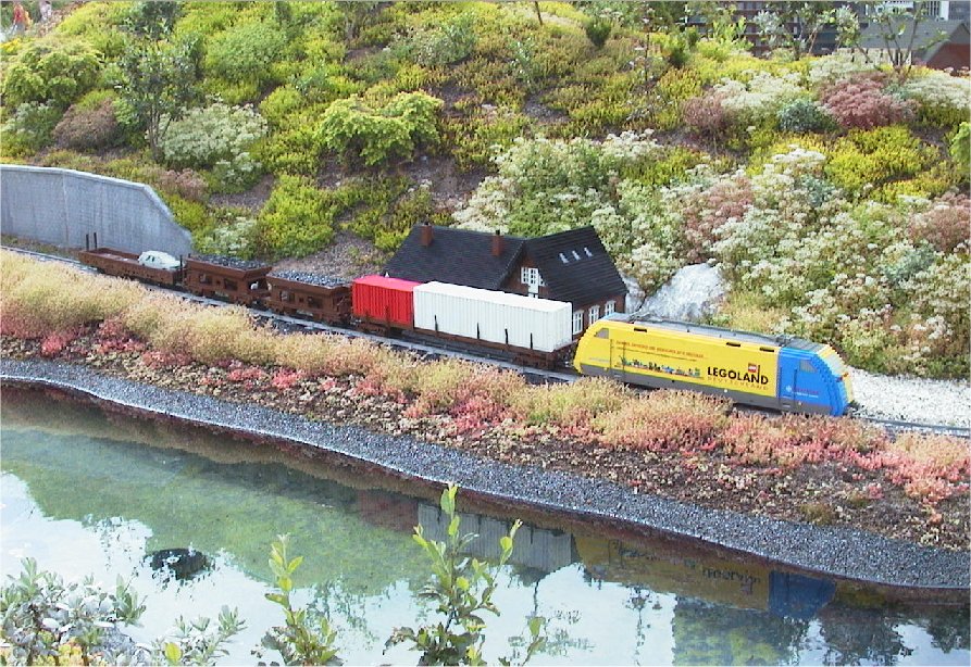 train.jpg