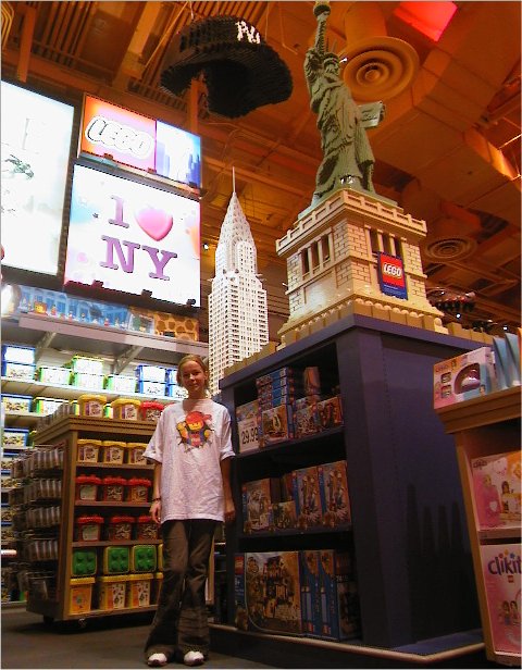 m_toys_r_us.jpg