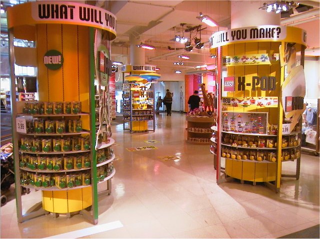 s_toys_r_us-display.jpg