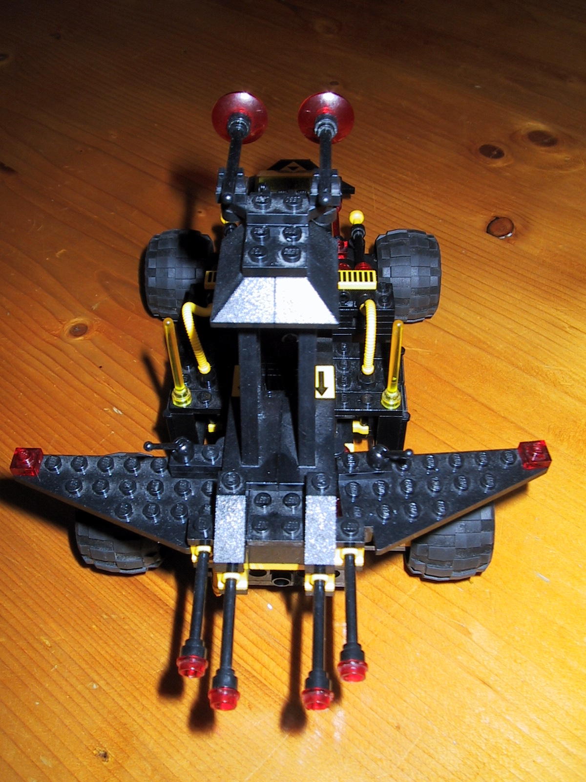 blaktron-03.jpg