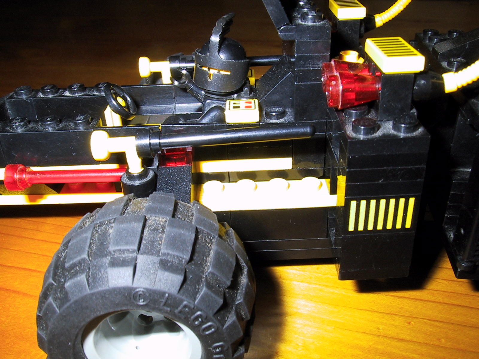 blaktron-05.jpg
