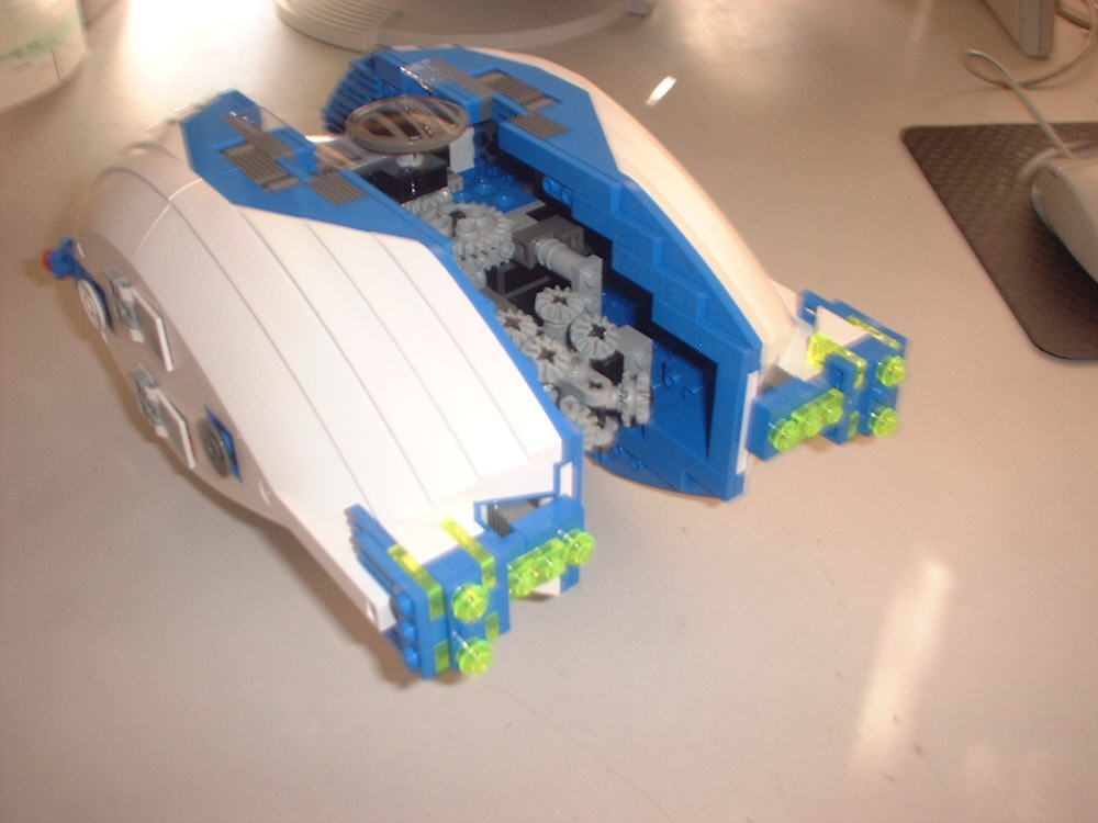 14_rearlt_split.jpg
