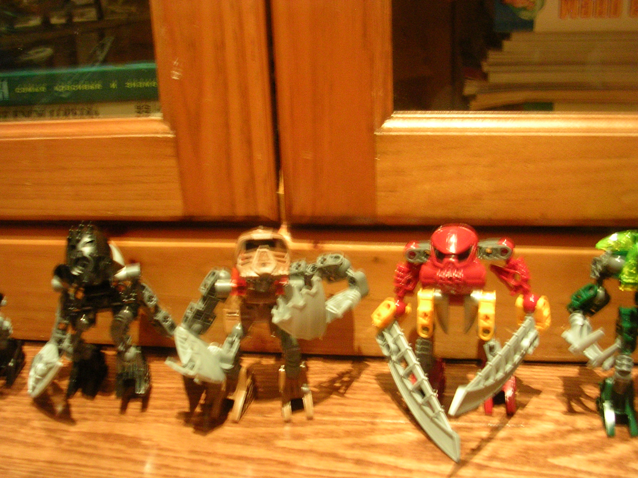 my_own_bionicles_037.jpg