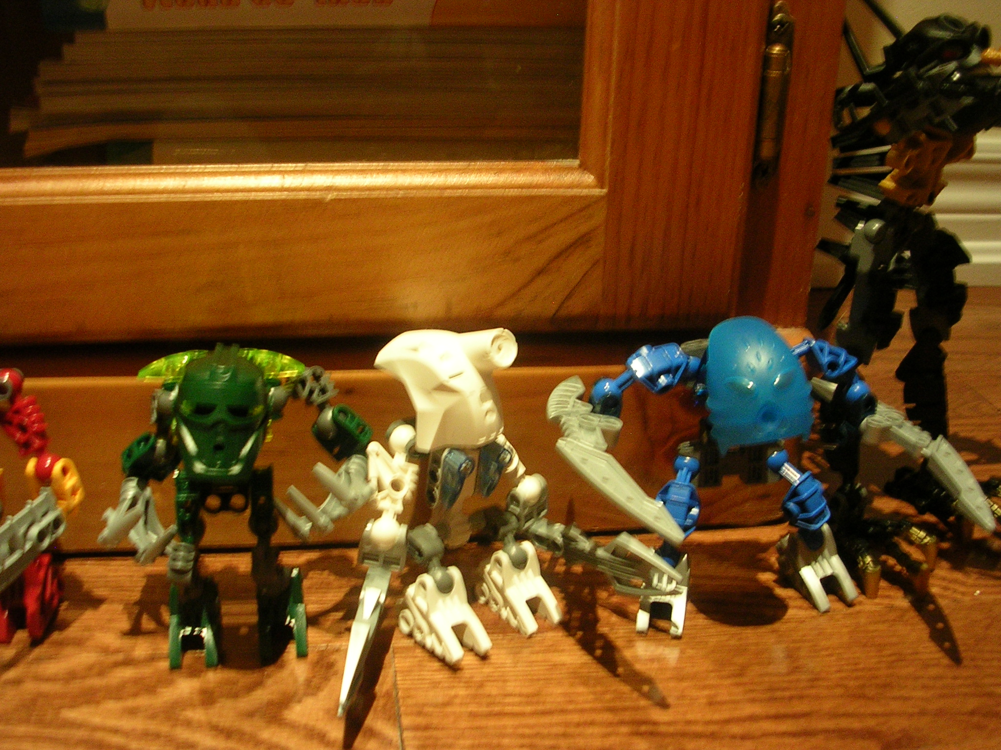 my_own_bionicles_038.jpg