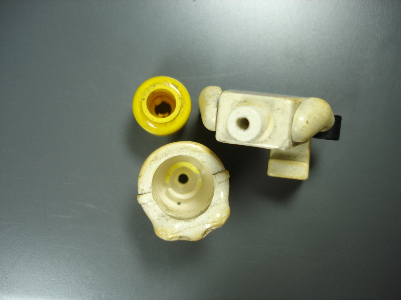 022-hole.jpg