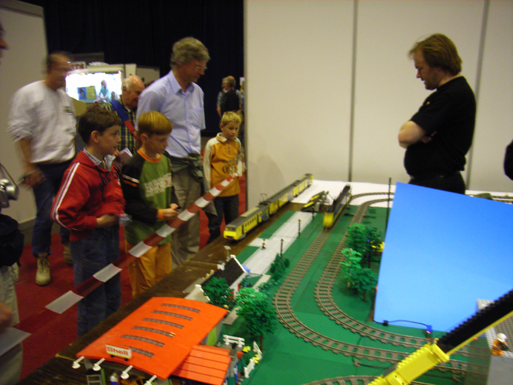 050925_lowlug_rail_005.jpg
