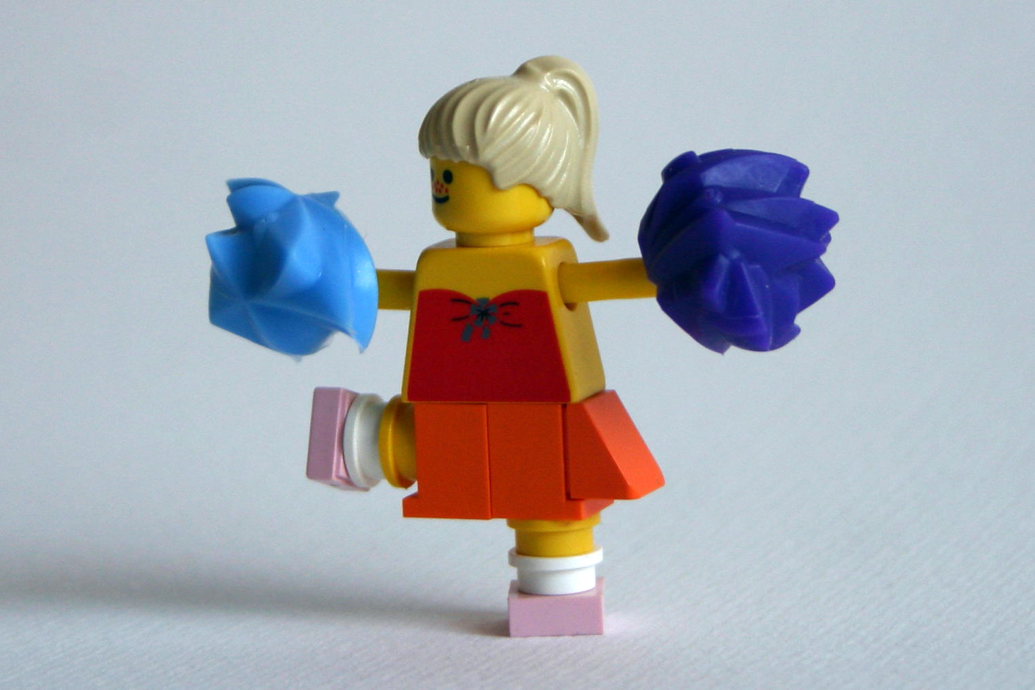 071011_pj_bosman_cheerleader_03.jpg