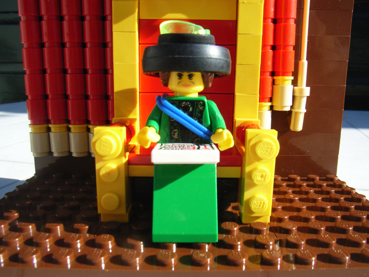050918_throne_05.jpg