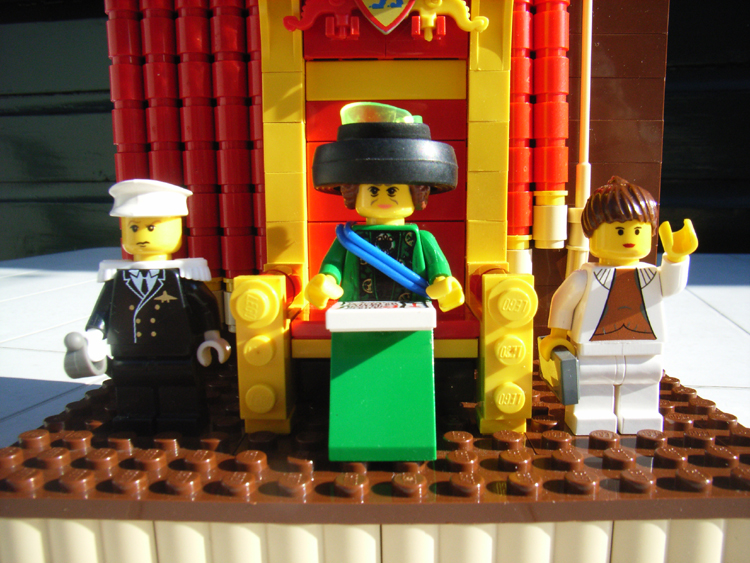 050918_throne_06.jpg
