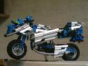 technic-race-motor-blauw010.jpg