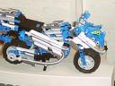 technic-race-motor-blauw014.jpg