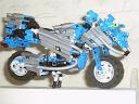 technic-race-motor-blauw015.jpg