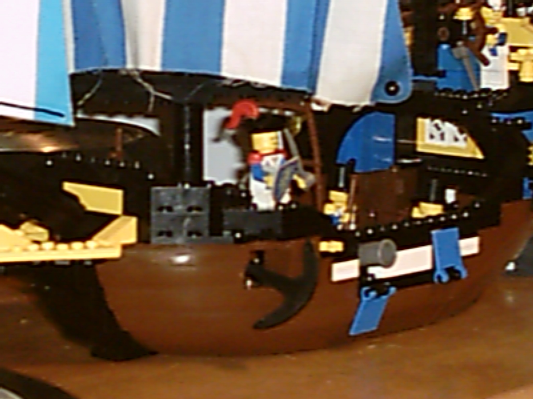 lego-geldschip12.jpg
