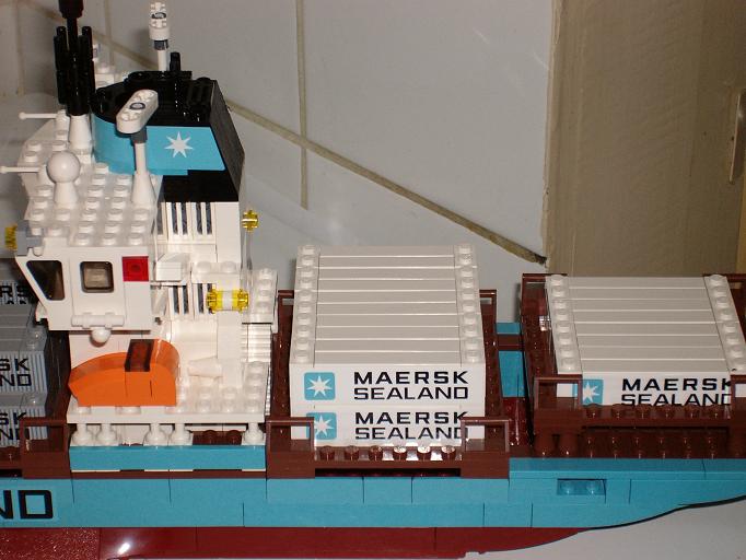 set-10152-maersk-sealand-2005-edition-000.jpg