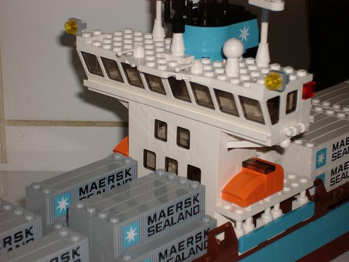 set-10152-maersk-sealand-2005-edition-001.jpg