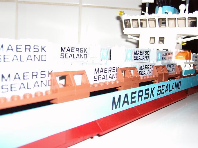 set-10152-maersk-sealand-2005-edition-007.jpg