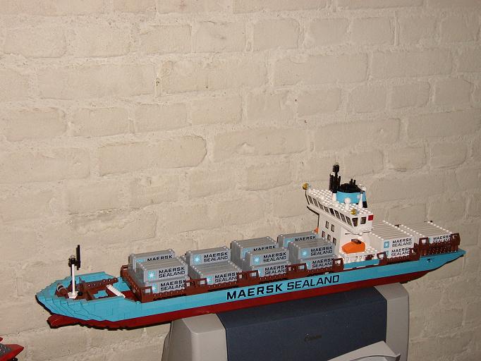 set-10152-maersk-sealand-2005-edition-012.jpg