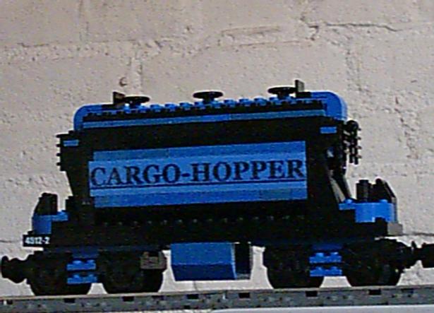 moc-hopper-blauw.jpg