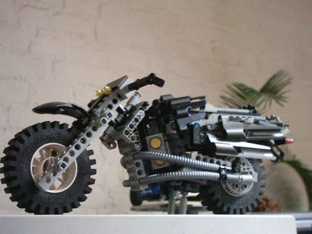 technic-race-motor-000.jpg