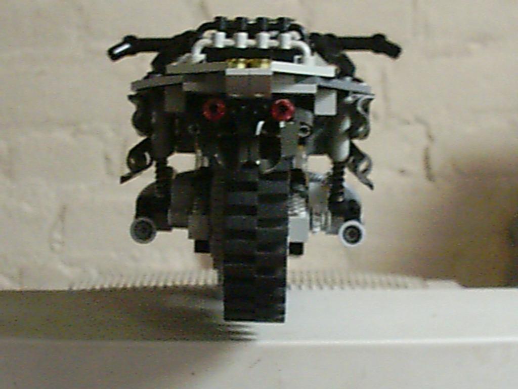 technic-race-motor-009.jpg