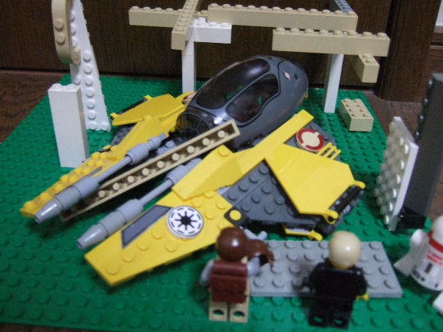 2005_1022lego0004.jpg