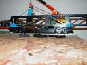 18-lifting_trusses-02.jpg