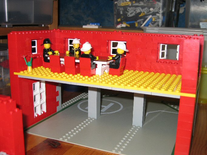 1floor_right_front.jpg