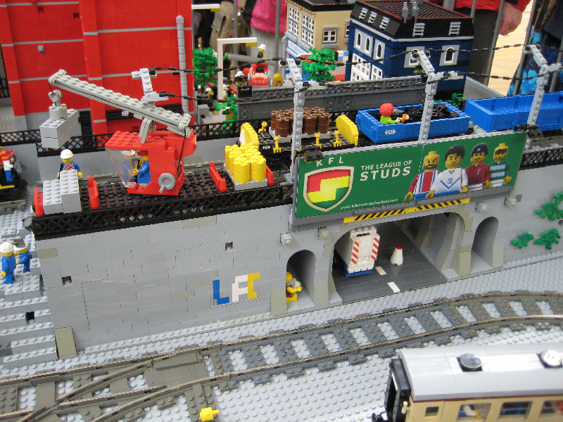 lego-dublin-exhibit-minifig-times-38.png