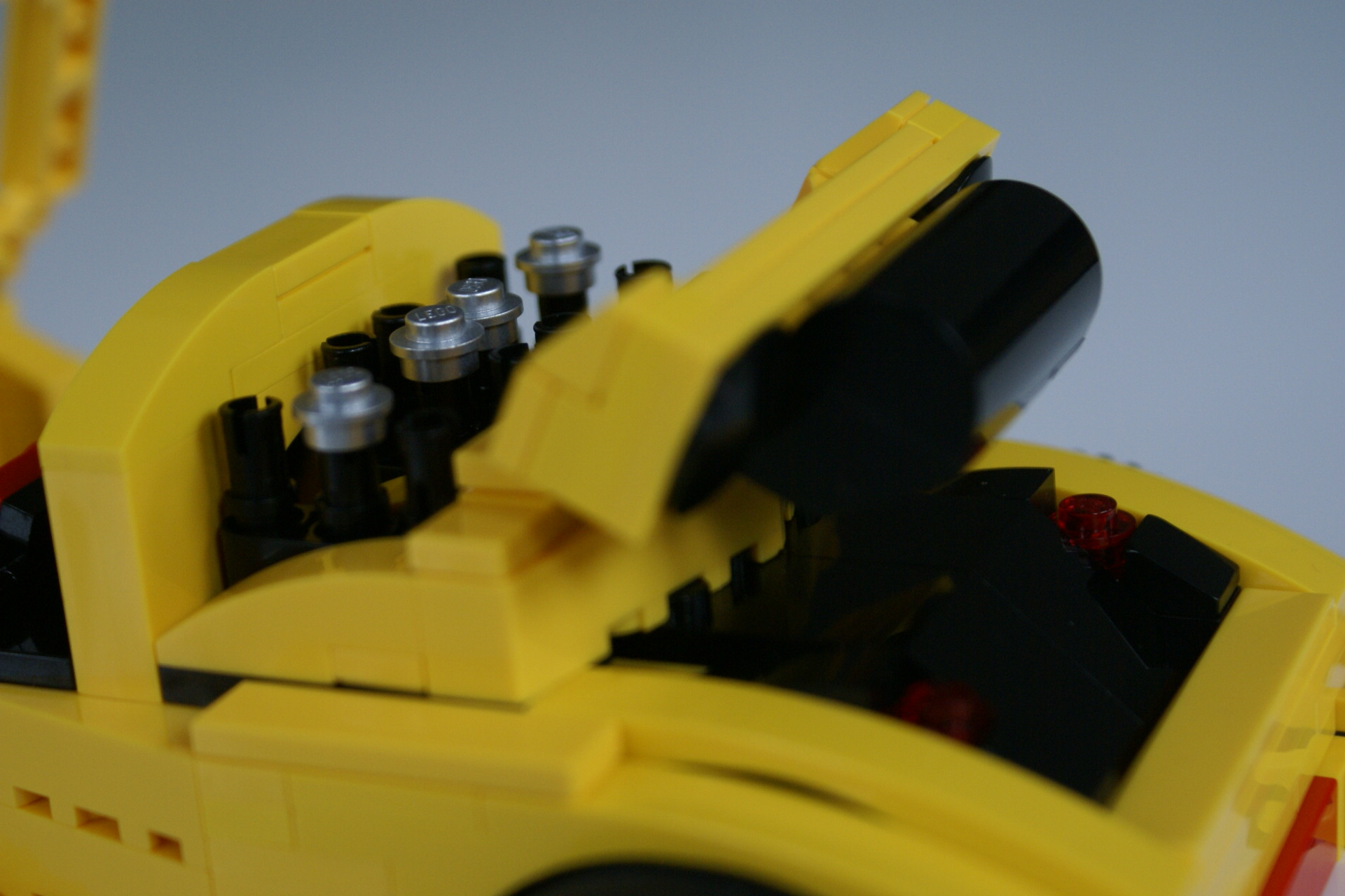 lego_8143_moc_hotrod_07.jpg