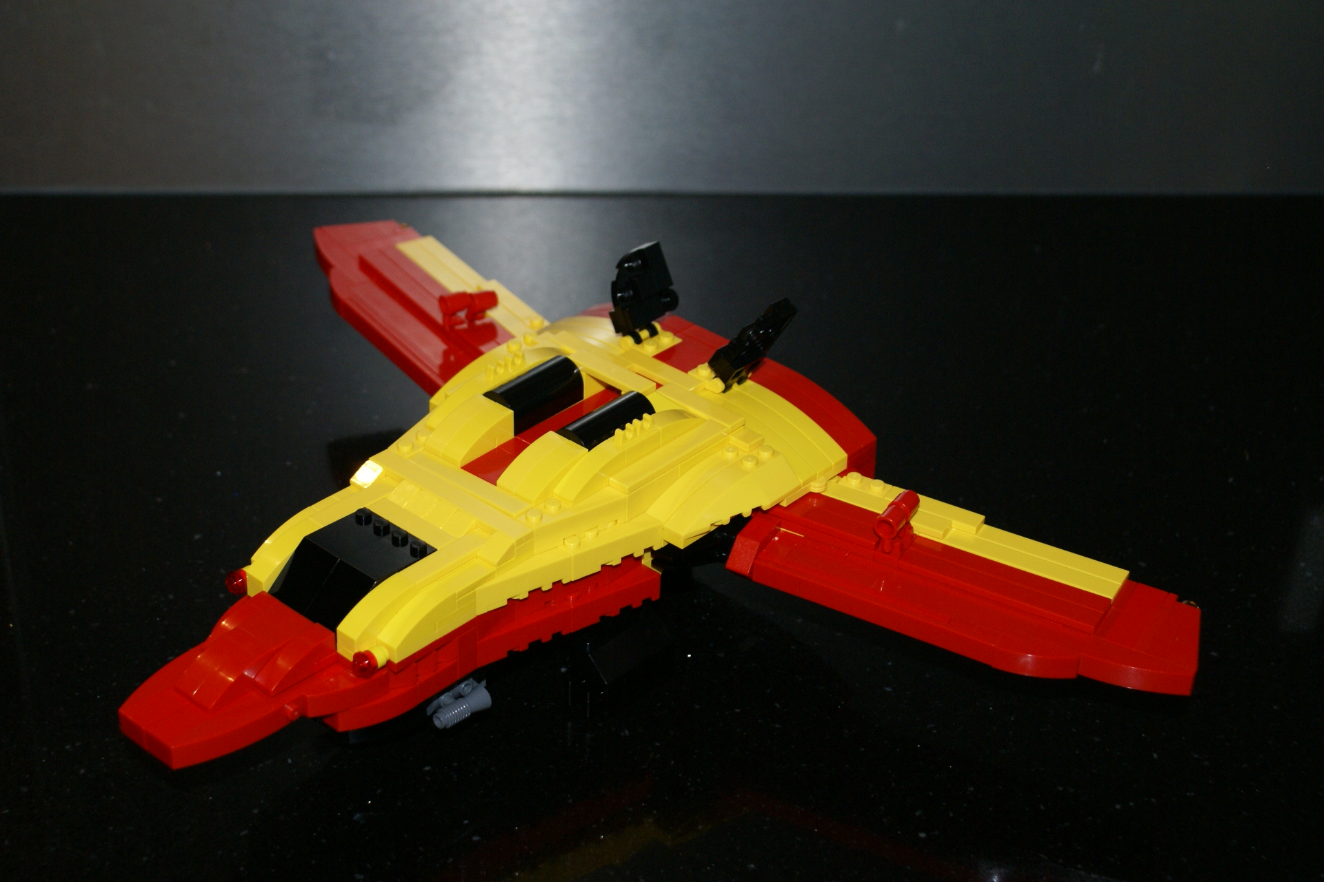 8143_moc_spaceship_01.jpg
