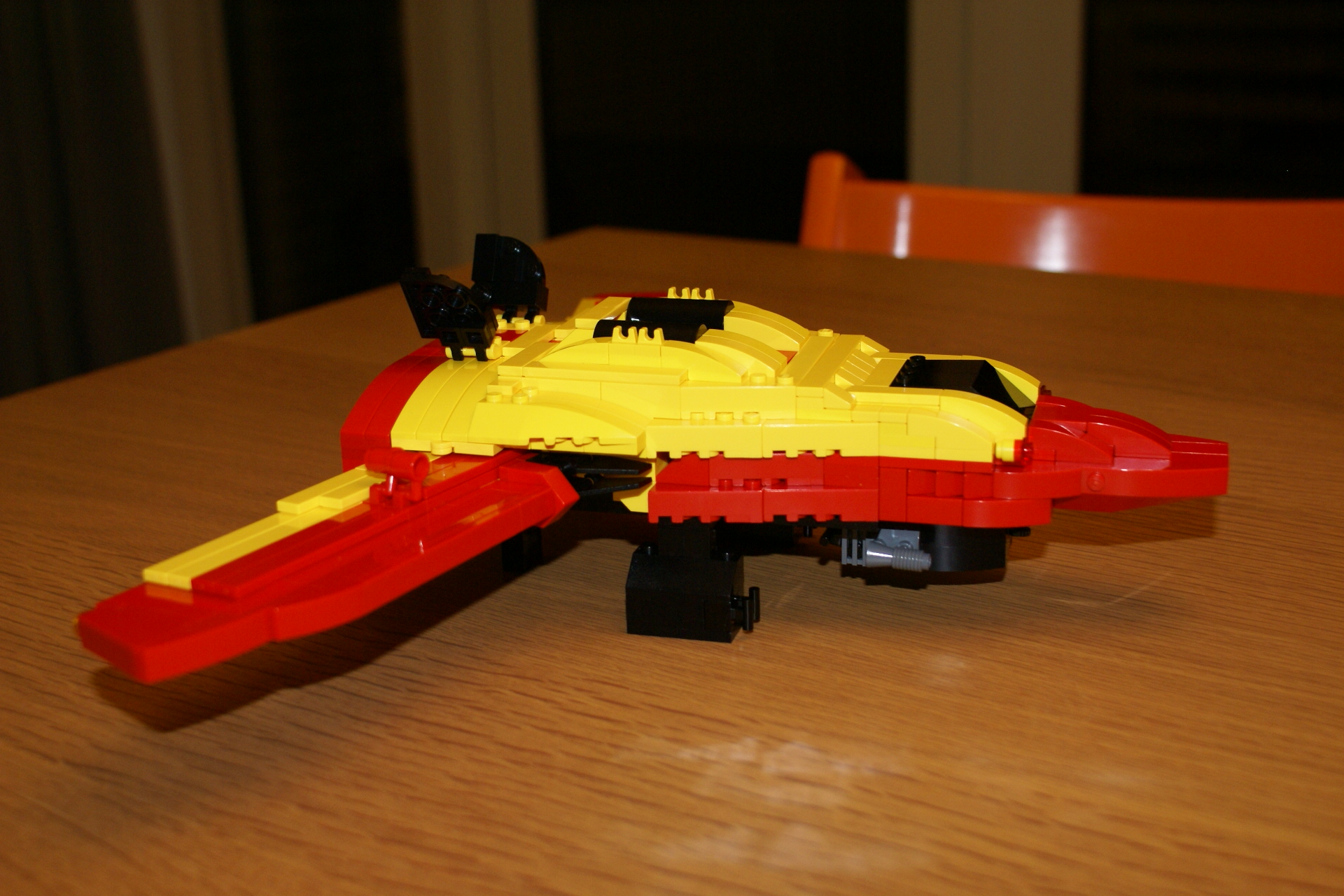 8143_moc_spaceship_12.jpg