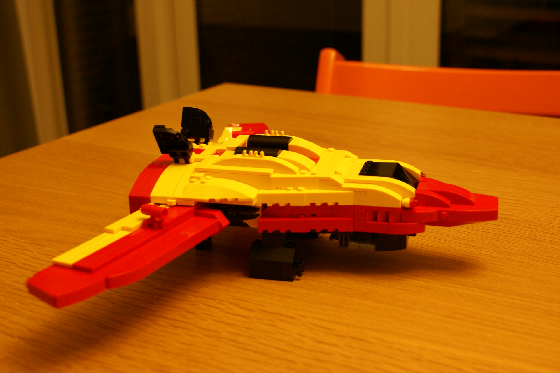 8143_moc_spaceship_13.jpg