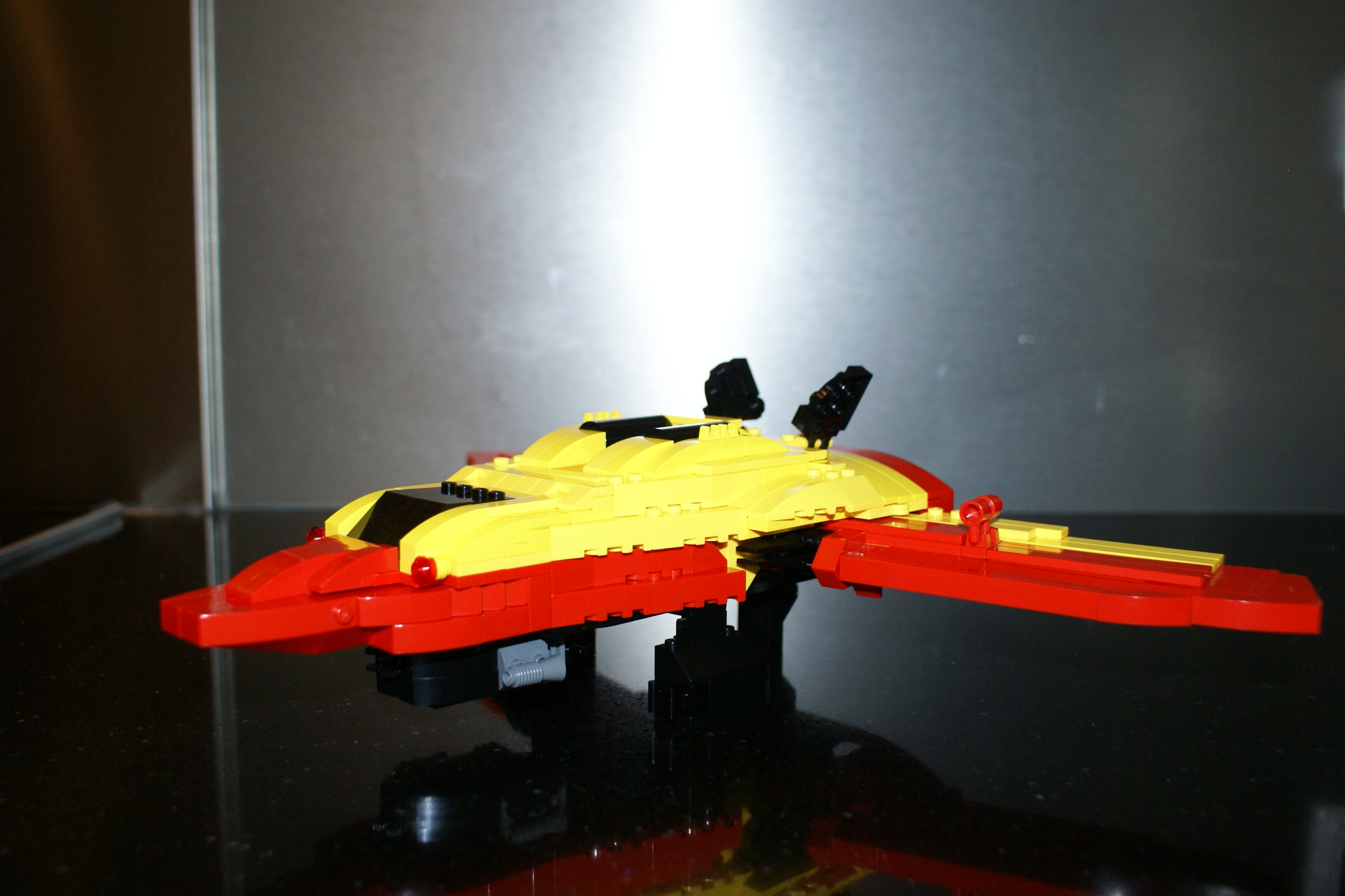 8143_moc_spaceship_23.jpg