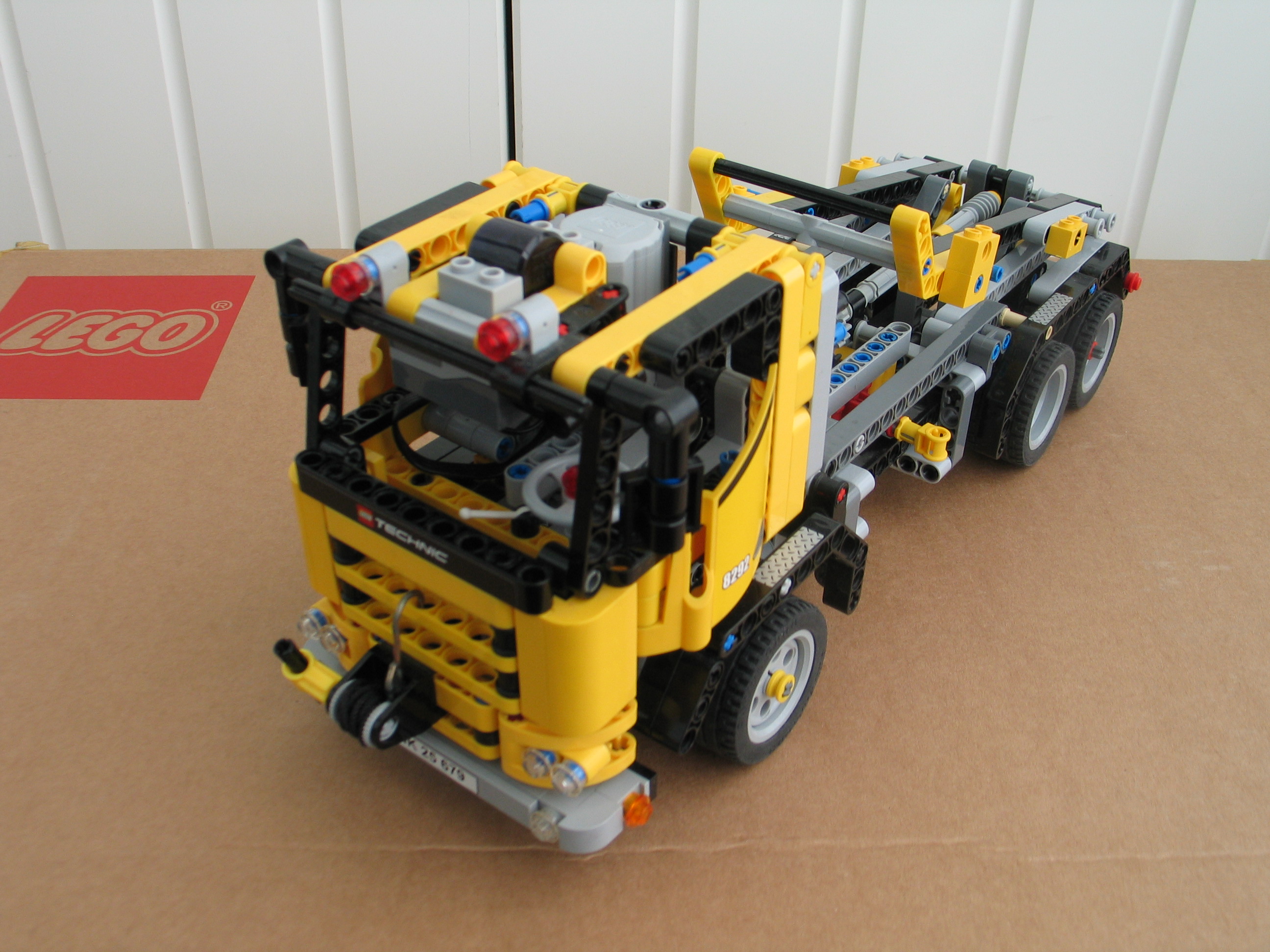 8292_dumptruck-04.jpg