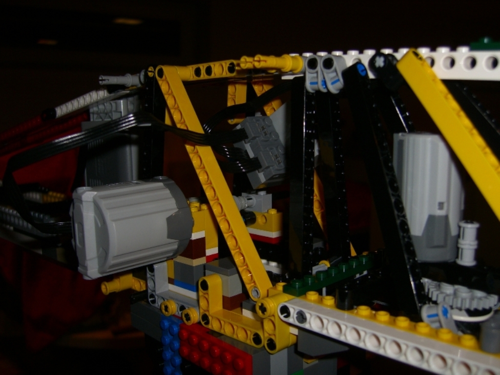 tcrane010.jpg