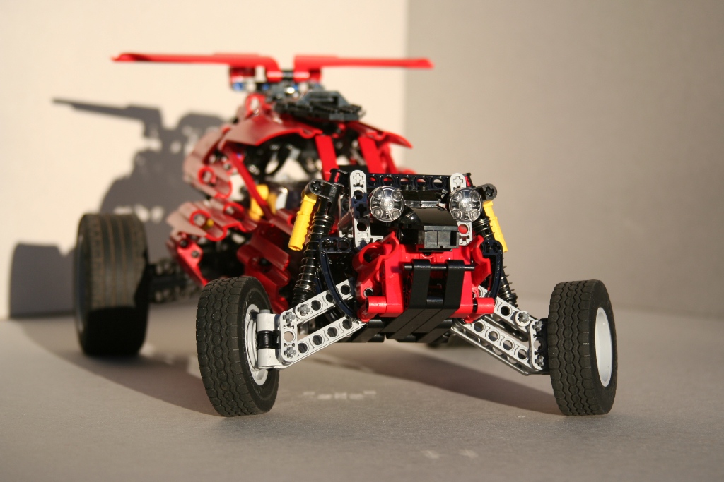 xlr8r002.jpg