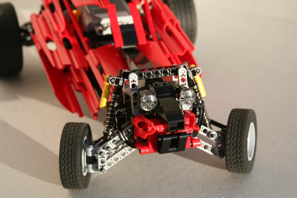 xlr8r004.jpg
