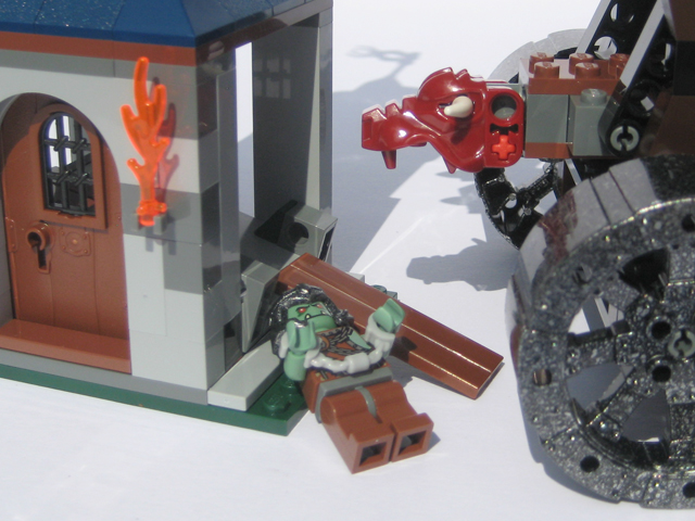 7037_feature03.jpg