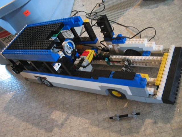 bus-construction-0002.jpg