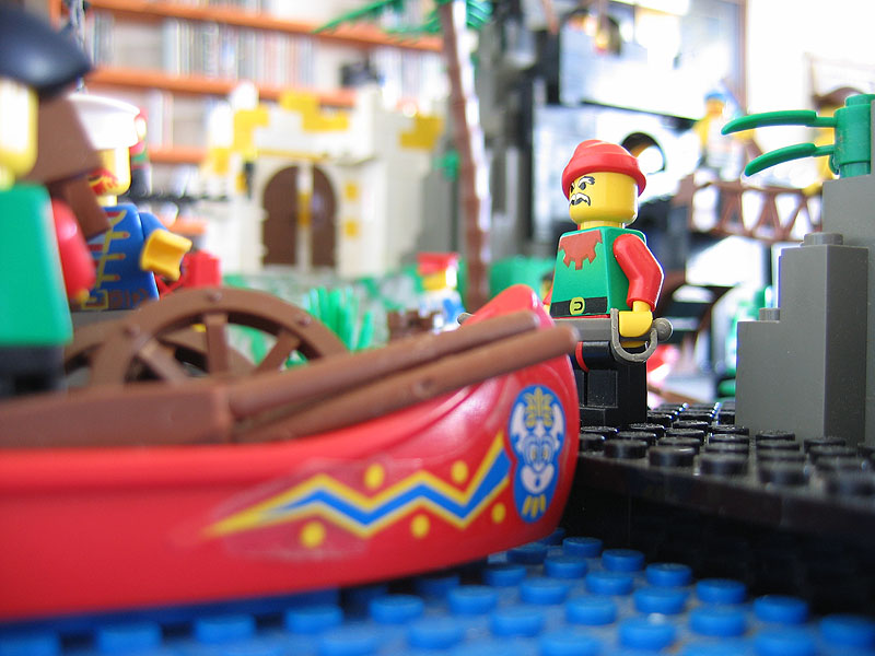 lego_pirate_shipyard_004.jpg