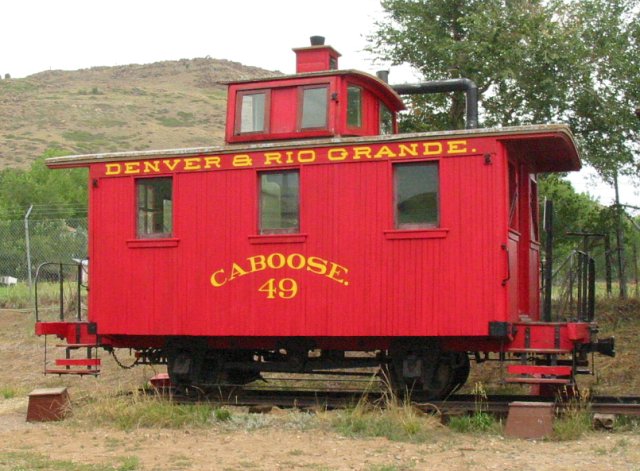 drg_bobber_caboose_at_crm.jpg