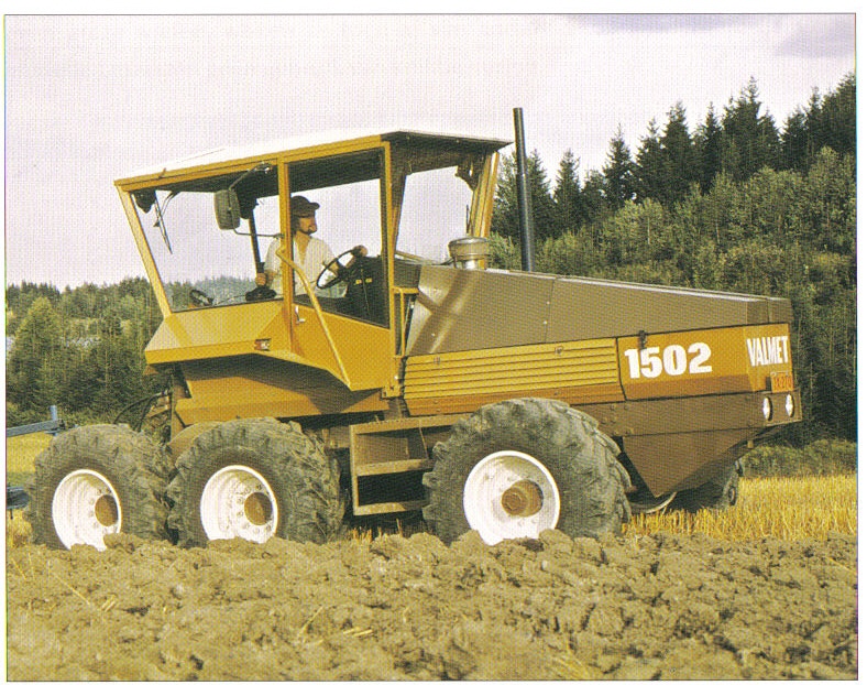 valmet_1502_6x6.jpg