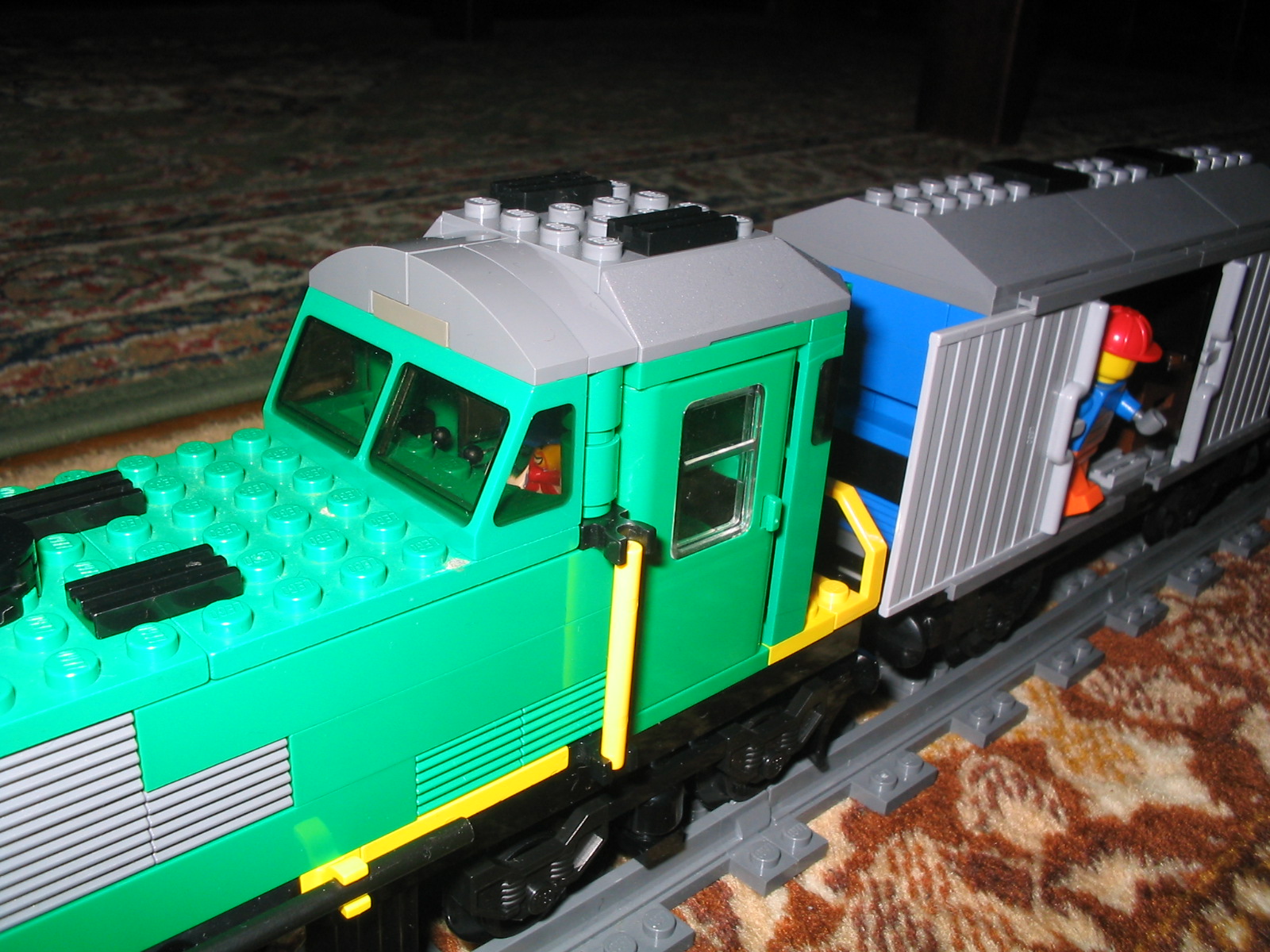 train_moc_002.jpg