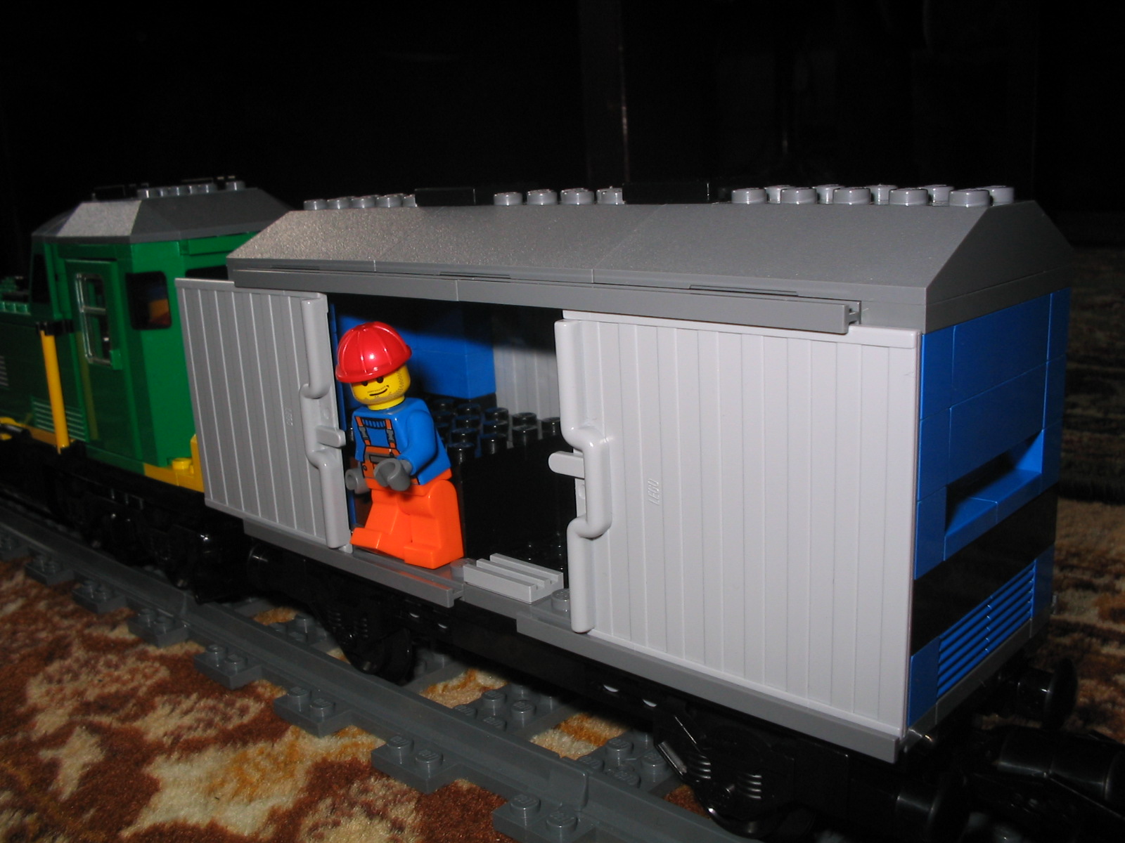 train_moc_003.jpg