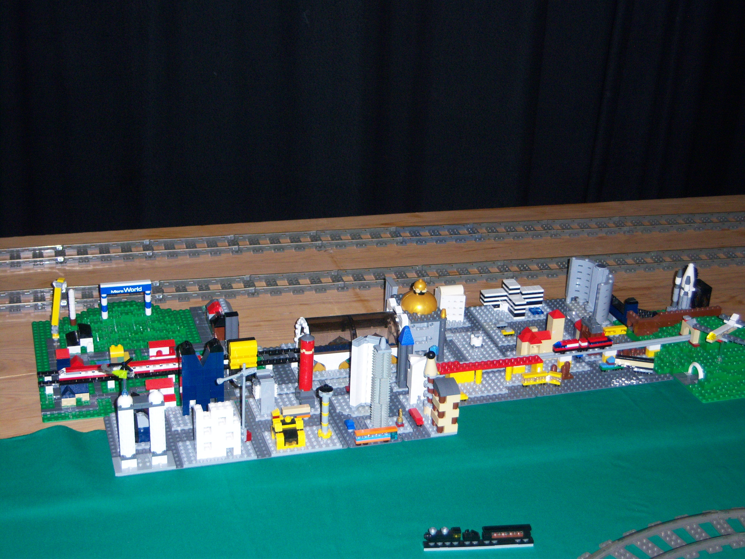 zaal_podium_links_moc_dennis02.jpg
