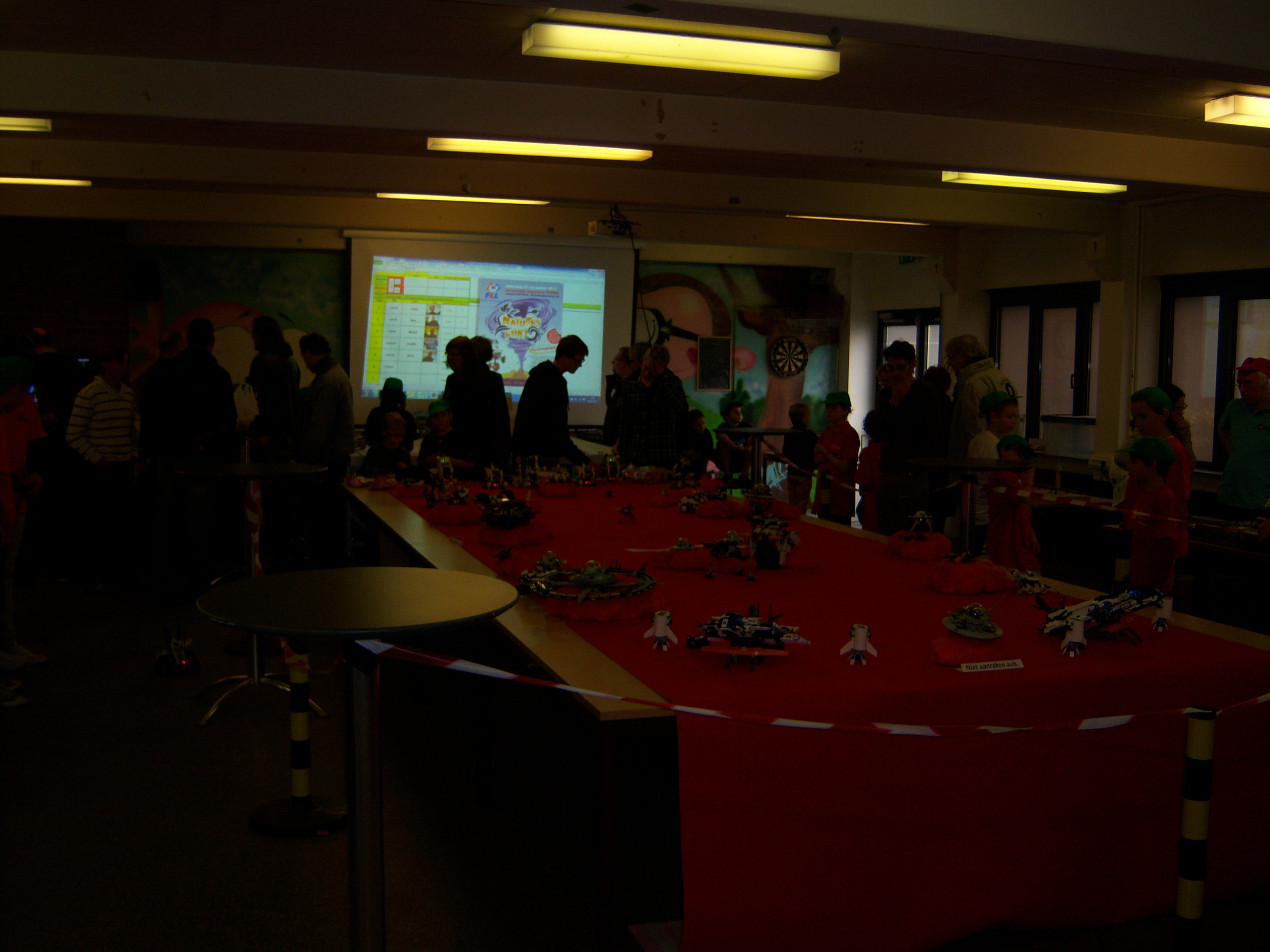 interactive_room_mindstorms_02.jpg